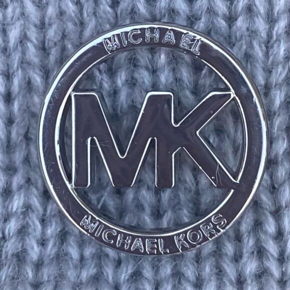 NWT New Michael Kors Grey Knit w/Silver Grommets & Logo Hat/Beanie OS Winter - Picture 3 of 7